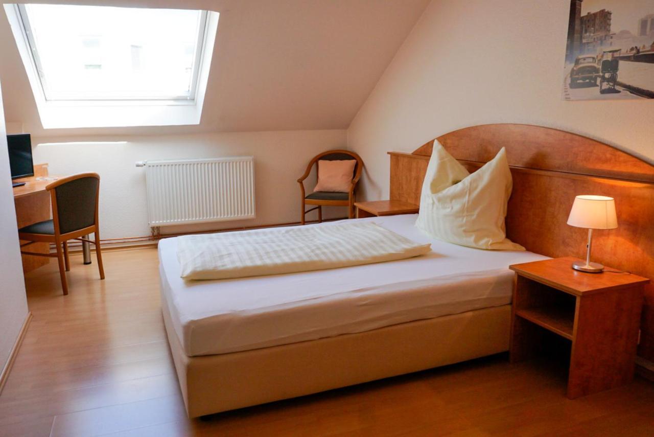Haus Loehrberg Hotel Hemer ภายนอก รูปภาพ